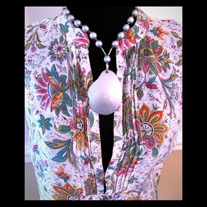 CAbi tunic-size M (necklace not included!)